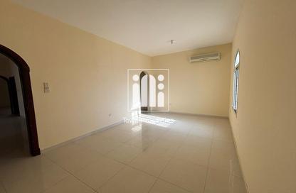Villa - 6 Bedrooms - 6 Bathrooms for rent in Shakhbout City - Abu Dhabi