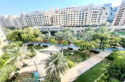 Apartment - 3 Bedrooms - 3 Bathrooms for rent in Al Habool - Shoreline Apartments - Palm Jumeirah - Dubai