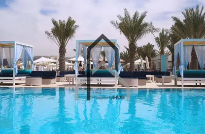Apartment - 4 Bedrooms - 5 Bathrooms for sale in Ville 12 - Masdar City - Abu Dhabi