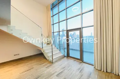 Duplex - 1 Bedroom - 2 Bathrooms for rent in Flamingo Building - Jumeirah Village Circle - Dubai