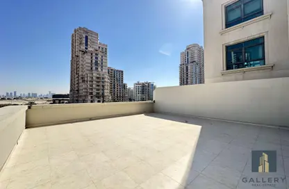 Apartment - 2 Bedrooms - 3 Bathrooms for rent in Travo Tower B - Travo - The Views - Dubai