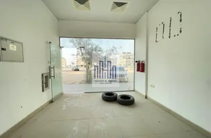 Shop - Studio - 1 Bathroom for rent in Fire Station Road - Muwaileh - Sharjah