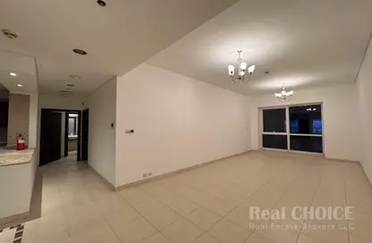 Apartment - 2 Bedrooms - 3 Bathrooms for rent in Latifa Tower - Sheikh Zayed Road - Dubai