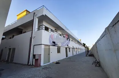 سكن عمال - استوديو - 8 حمامات للايجار في الجرف الصناعية 2 - الجرف الصناعية - عجمان
