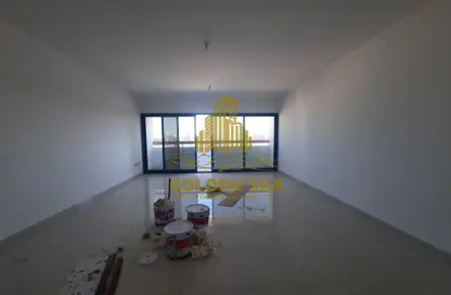 Empty Room image for: Apartment - 2 Bedrooms - 3 Bathrooms for rent in Marks and Spencer Building - Airport Road - Abu Dhabi, Image 1