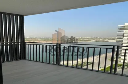 Apartment - Studio - 1 Bathroom for rent in Waters Edge - Yas Island - Abu Dhabi