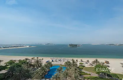 Apartment - 3 Bedrooms - 4 Bathrooms for rent in Al Sultana - Shoreline Apartments - Palm Jumeirah - Dubai