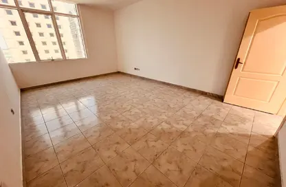 شقة - 3 غرف نوم - 3 حمامات للايجار في أبراج الجزيرة - شارع حمدان - أبوظبي