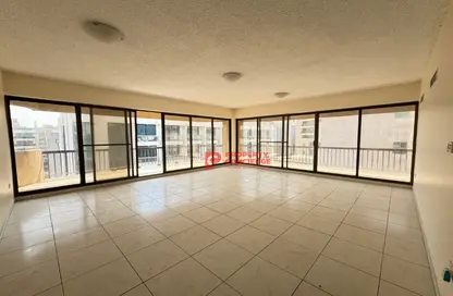 Apartment - 3 Bedrooms - 2 Bathrooms for rent in Golden Sands 1 - Mankhool - Bur Dubai - Dubai