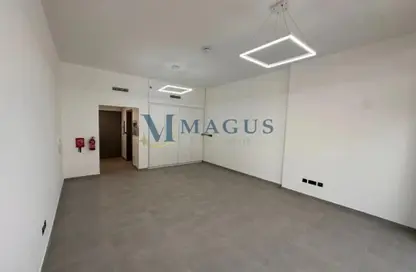 Apartment - Studio - 1 Bathroom for rent in V2 - Dubai Sports City - Dubai