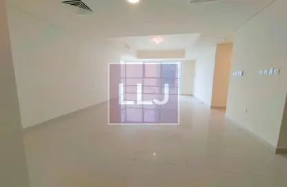 Empty Room image for: Apartment - 2 Bedrooms - 2 Bathrooms for rent in Bay View Tower - Marina Square - Al Reem Island - Abu Dhabi, Image 1