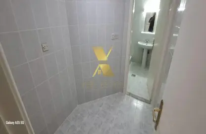 Apartment - 3 Bedrooms - 3 Bathrooms for rent in Al Sawari Tower - Al Khalidiya - Abu Dhabi