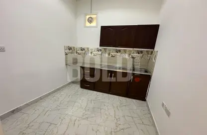 صورة لـ مطبخ شقة - غرفة نوم - 1 حمام للايجار في مدينة خليفة أ - مدينة خليفة - أبوظبي ، صورة رقم 1