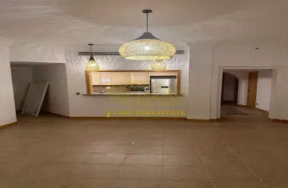 Apartment - 2 Bedrooms - 3 Bathrooms for rent in Al Shahla - Shoreline Apartments - Palm Jumeirah - Dubai