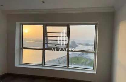 Apartment - 3 Bedrooms - 4 Bathrooms for rent in Al Khan Corniche - Al Khan - Sharjah
