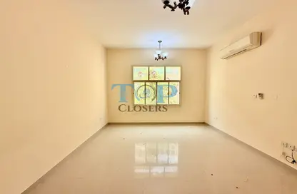 Apartment - 3 Bedrooms - 3 Bathrooms for rent in Al Niyadat - Al Ain