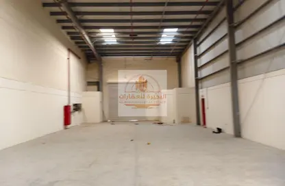 مستودع - استوديو - 1 حمام للايجار في مدينة الإمارات الصناعية - الشارقة