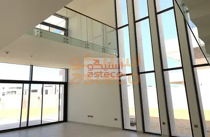 Villa - 5 Bedrooms - 6 Bathrooms for sale in West Yas - Yas Island - Abu Dhabi