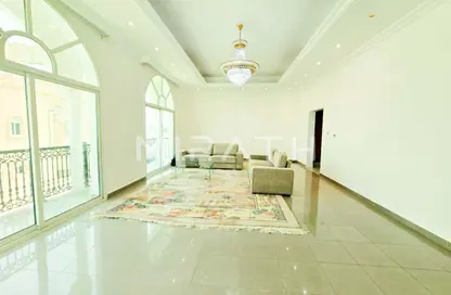 Villa - 5 Bedrooms - 5 Bathrooms for rent in Jumeirah 3 Villas - Jumeirah 3 - Jumeirah - Dubai