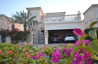 Villa - 2 Bedrooms - 4 Bathrooms for rent in District 16 - Jumeirah Village Circle - Dubai