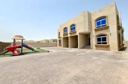 Villa - 4 Bedrooms - 4 Bathrooms for rent in Mohamed Bin Zayed Centre - Mohamed Bin Zayed City - Abu Dhabi