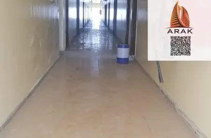 سكن عمال - استوديو - 8 حمامات للايجار في 1 الجرف - الجرف - عجمان وسط المدينة - عجمان