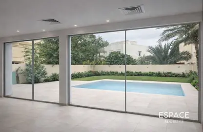 Villa - 4 Bedrooms - 4 Bathrooms for rent in Meadows 9 - Meadows - Dubai