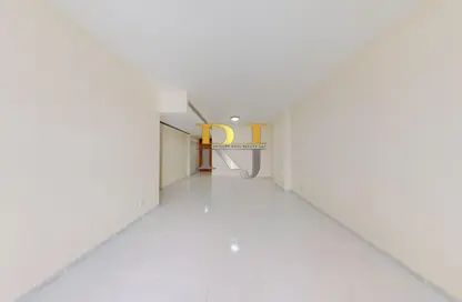 Apartment - 2 Bedrooms - 2 Bathrooms for rent in Golden Sands 7 - Mankhool - Bur Dubai - Dubai