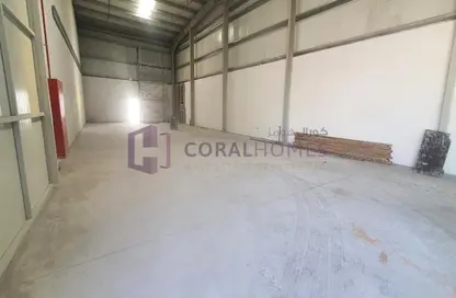 Warehouse - Studio - 1 Bathroom for rent in Dubai Investment Park (DIP) - Dubai