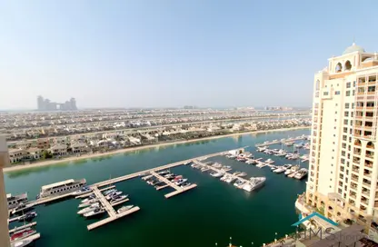 Apartment - 3 Bedrooms - 3 Bathrooms for rent in Marina Residences 4 - Marina Residences - Palm Jumeirah - Dubai