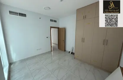 شقة - 3 غرف نوم - 2 حمامات للايجار في مساكن كورنيش عجمان - طريق كورنيش عجمان - عجمان