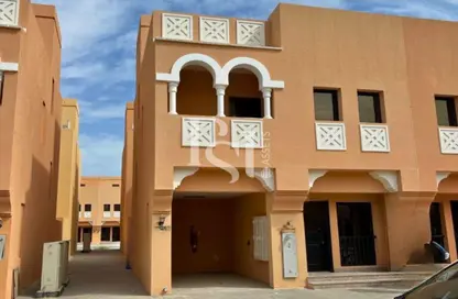 Villa - 2 Bedrooms - 3 Bathrooms for sale in Zone 8 - Hydra Village - Abu Dhabi