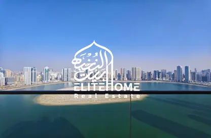 شقة - 3 غرف نوم - 4 حمامات للبيع في الخان - الشارقة