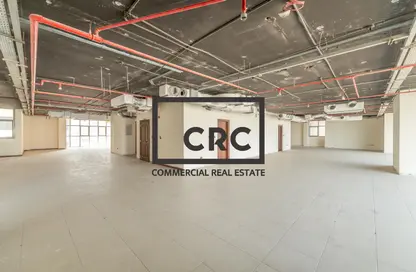 Full Floor - Studio for rent in Corniche Tower - Corniche Road - Abu Dhabi