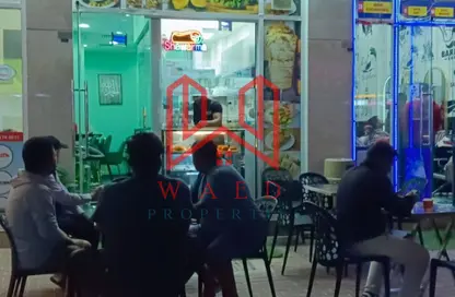 متجر - استوديو للايجار في مبنى الكرامة الذهبي - الكرامة - دبي