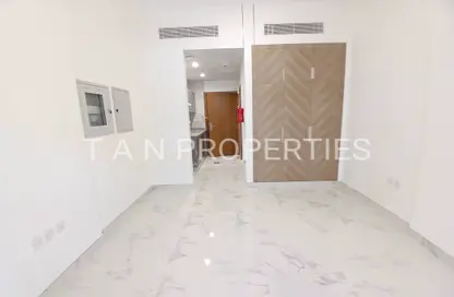 Apartment - Studio - 1 Bathroom for rent in Carrera Building - Al Karama - Dubai
