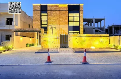 Villa - 5 Bedrooms - 7 Bathrooms for sale in Ajman Hills - Al Alia - Ajman