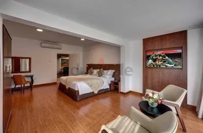 Villa - 4 Bedrooms - 3 Bathrooms for rent in Al Barsha 1 - Al Barsha - Dubai