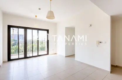 شقة - 2 غرف نوم - 2 حمامات للايجار في 2A شقق زهرا - زهرة أبارتمنتس 2 - شقق زهرا - تاون سكوير - دبي