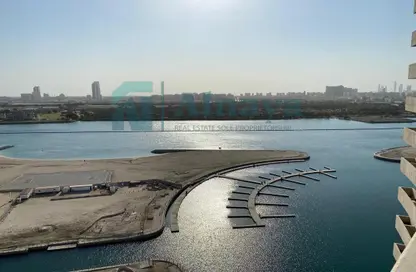 Apartment - 3 Bedrooms - 4 Bathrooms for sale in Marina Bay by DAMAC - Najmat Abu Dhabi - Al Reem Island - Abu Dhabi