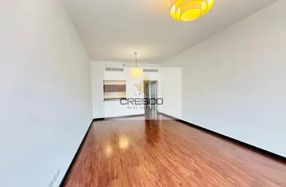 Apartment - 1 Bedroom - 2 Bathrooms for rent in Green Lakes Towers - JLT Cluster S - Jumeirah Lake Towers - Dubai