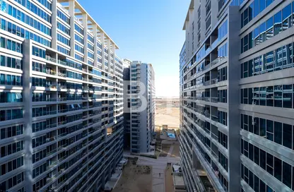 شقة - 2 غرف نوم - 2 حمامات للبيع في سكاي كورتس تاور D - أبراج سكاي كورتس - دبي لاند - دبي