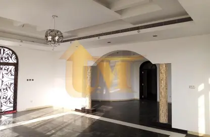 Villa - 6 Bedrooms - 7+ Bathrooms for rent in Nad Al Sheba 4 - Nad Al Sheba - Dubai