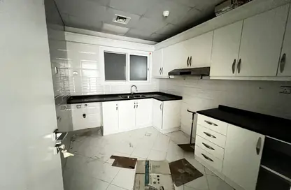 Apartment - 2 Bedrooms - 3 Bathrooms for rent in Al Khan Corniche - Al Khan - Sharjah