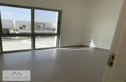 Empty Room image for: Villa - 3 Bedrooms - 4 Bathrooms for rent in Arabian Ranches 2 - Dubai, Image 1