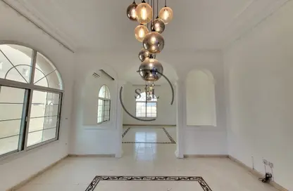 Villa - 5 Bedrooms - 4 Bathrooms for rent in Al Barsha South 1 - Al Barsha South - Al Barsha - Dubai