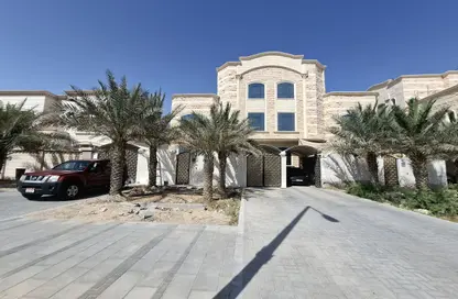 Villa - 5 Bedrooms - 5 Bathrooms for rent in Mohamed Bin Zayed City - Abu Dhabi