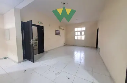 Apartment - 3 Bedrooms - 3 Bathrooms for rent in Mohamed Bin Zayed City Villas - Mohamed Bin Zayed City - Abu Dhabi