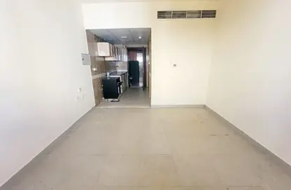 Apartment - Studio - 1 Bathroom for rent in Fire Station Road - Muwaileh - Sharjah