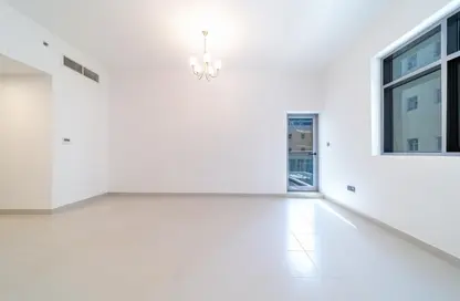 Apartment - 1 Bedroom - 2 Bathrooms for rent in Al Muraqqabat - Deira - Dubai